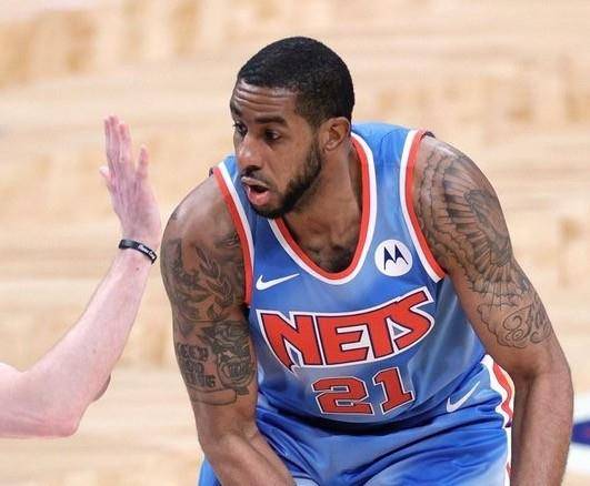 遭遇困境 遭遇困境