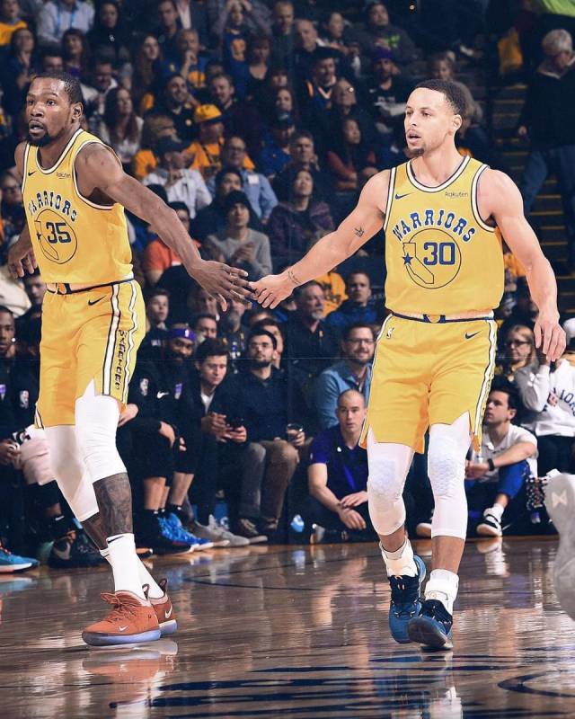 为球迷们献 为球迷们献